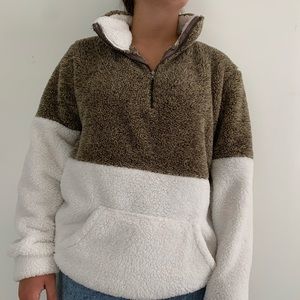 Two- tone fleece half zip sweatshirt